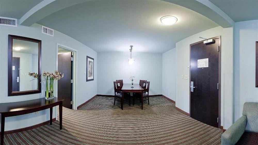 Holiday Inn Hotel & Suites Gateway By Ihg Williamsburg Ngoại thất bức ảnh
