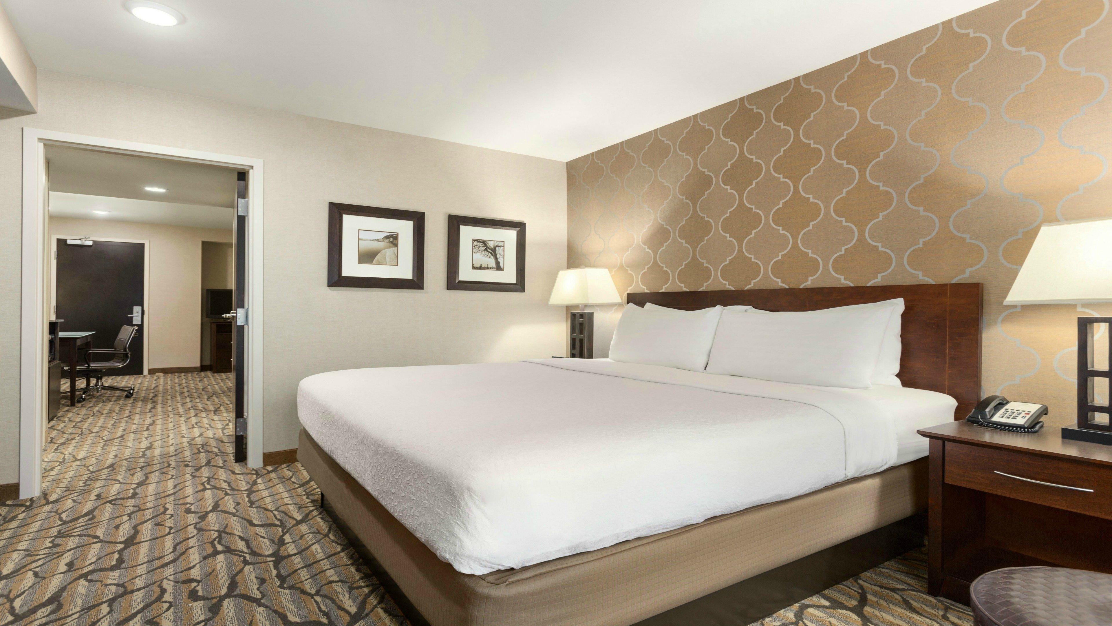 Holiday Inn Hotel & Suites Gateway By Ihg Williamsburg Ngoại thất bức ảnh