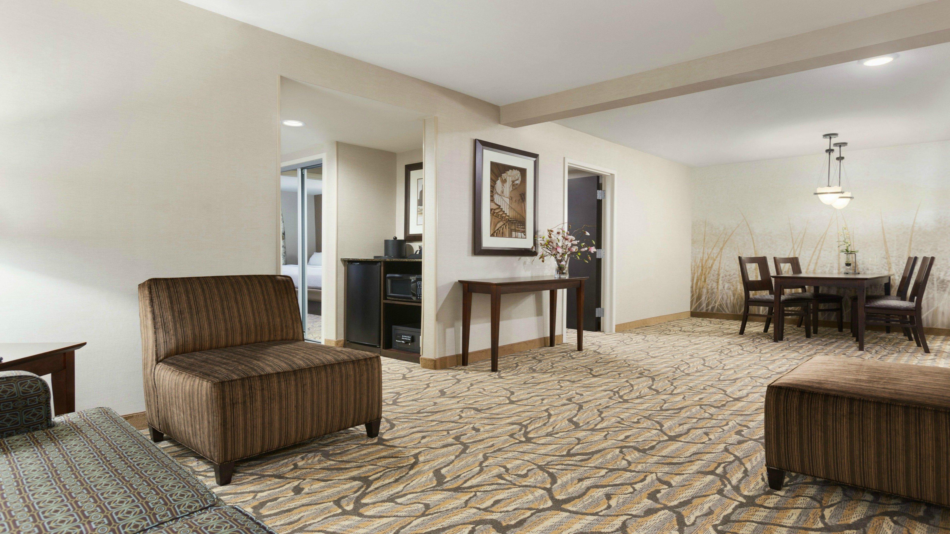 Holiday Inn Hotel & Suites Gateway By Ihg Williamsburg Ngoại thất bức ảnh
