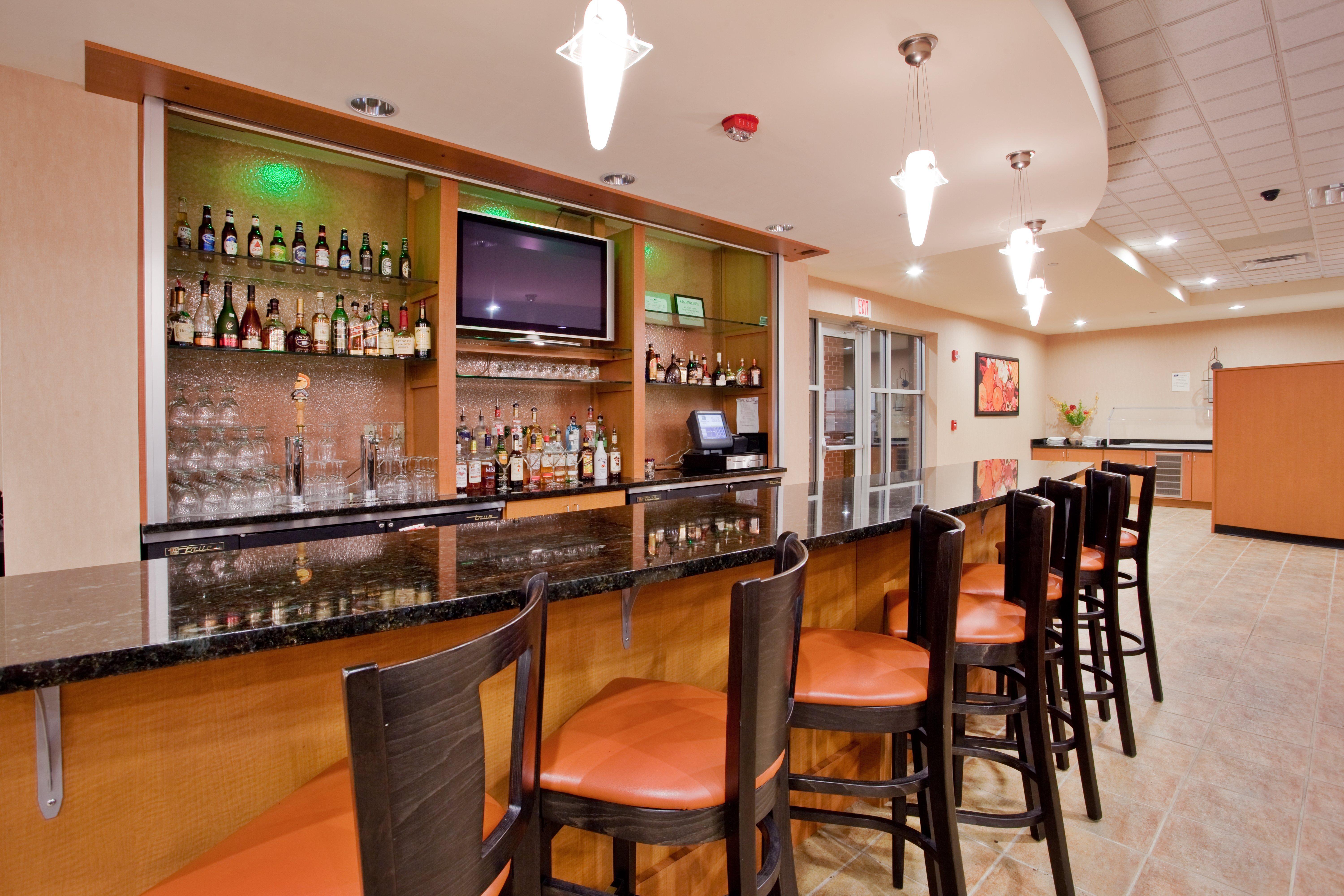 Holiday Inn Hotel & Suites Gateway By Ihg Williamsburg Ngoại thất bức ảnh